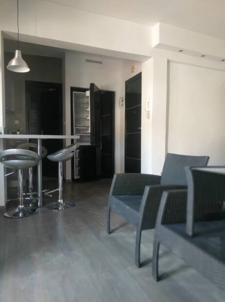 ΕΝΟΙΚΙΑΖΕΤΑΙ STUDIO