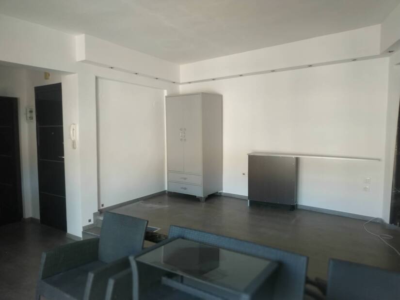 ΕΝΟΙΚΙΑΖΕΤΑΙ STUDIO