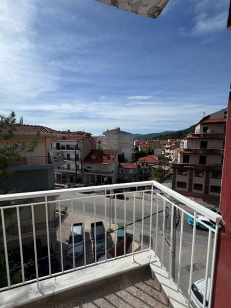 ΕΝΟΙΚΙΑΖΕΤΑΙ ΔΙΑΜΕΡΙΣΜΑ.