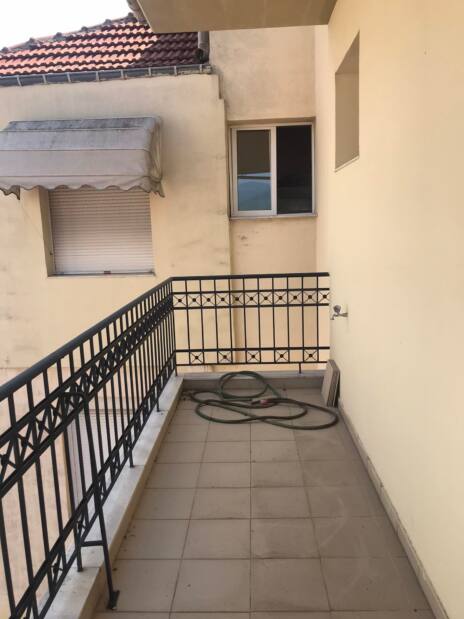 ΕΝΟΙΚΙΑΖΕΤΑΙ ΓΚΑΡΣΟΝΙΕΡΑ
